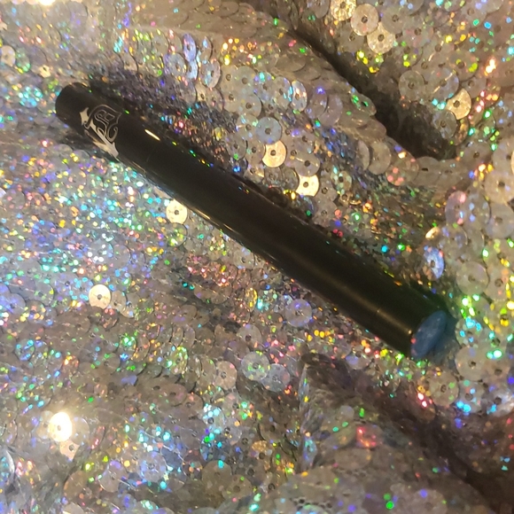 🧚‍♀️ELECTRIC BLUE Kat Von D DISCONTINUED Face Pigment Stick NWOBOX - Picture 5 of 6